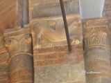 Colecchio. San Prospero. Capiteles vegetales y figurados