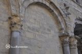 Arezzo. Santa Maria della Pieve. Capiteles vegetales en las arquerías ciegas