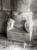 Sta. Eulalia de Arnoso. Sao Salvador. Decoración de basa de columna