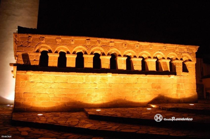 Bragança. Domus Municipalis. Lateral