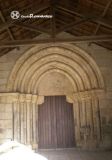 Mancelos. Monasterio de Sâo Martinho. Fachada oeste, portada