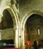 Melgaço-Paderne. San Salvador de Paderne. Interior, arco triunfal y arco de separacion de naves