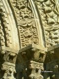 Melgaço-Paderne. San Salvador. Detalle de la decoración de las arquivoltas