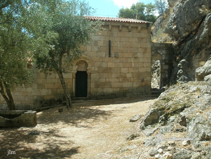 Viseu-Tabuaço. Iglesia de San Pedro das Águias