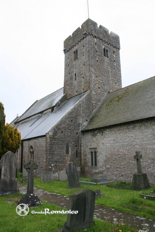 Llantwit Major. Iglesia de Saint Illtud.Torre del crucero