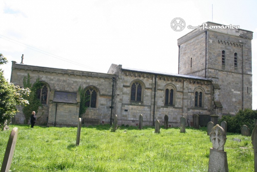 Etton. Iglesia de Santa Maria.Lado norte