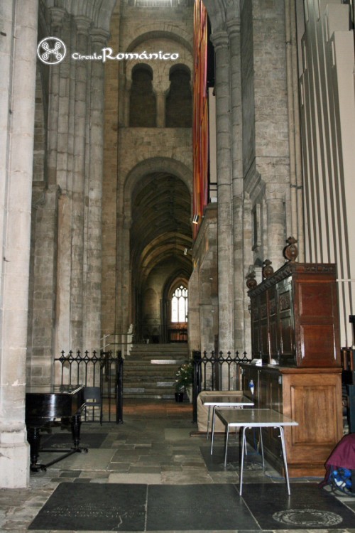 Winchester. Catedral santísima Trinidad, San Pedro, San Pablo y San Swithun.Nave de los pies