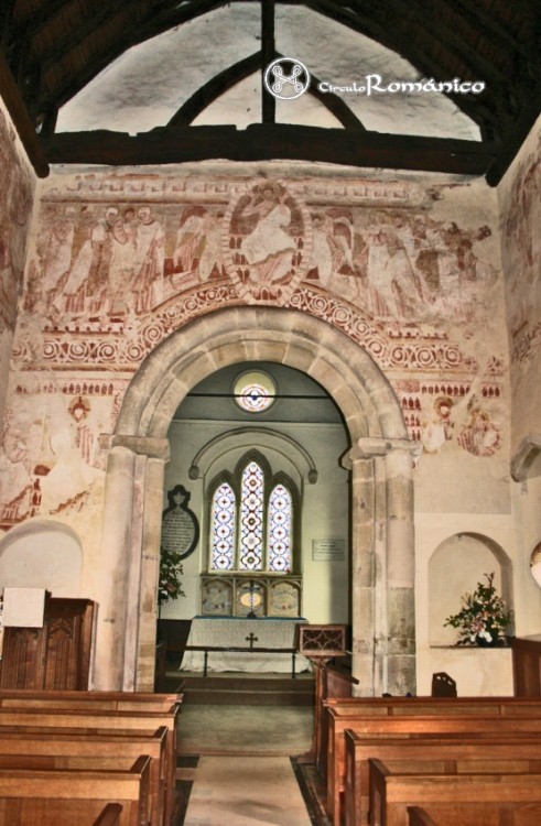 Clayton. Iglesia de San Juan Bautista.Arco de triunfo con murales del Juicio Final