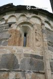 Prugiasco. San Ambrosio. Vano abocinado y arcos lombardos