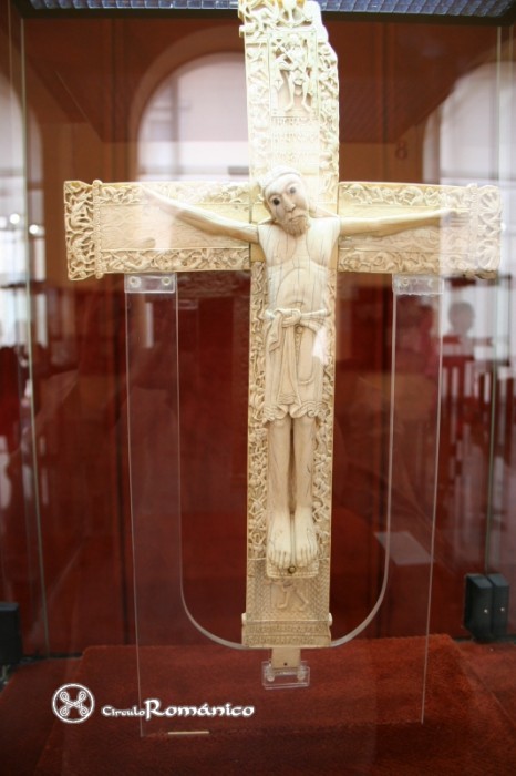Madrid. MAN. Crucifijo de Fernando I y doña Sancha