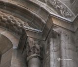 Zaragoza. Seo de San Salvador. Capitel ocn guerrero con cota de malla