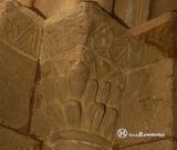 Villalobar de La Rioja. La Asunción. Portada. Capitel vegetal